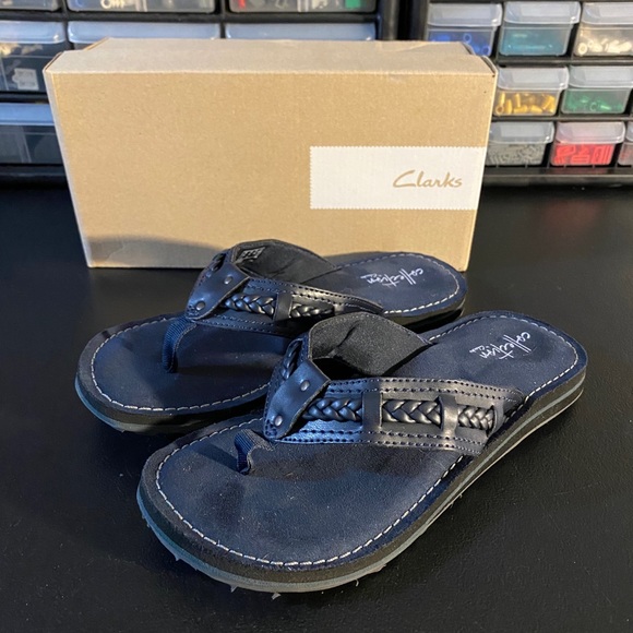 clarks fenner nerice flip flops